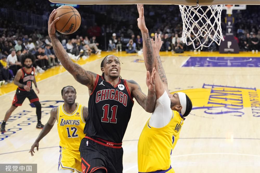 上万美元 上万美元