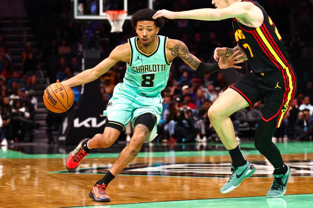 场中场均射 场中场均射